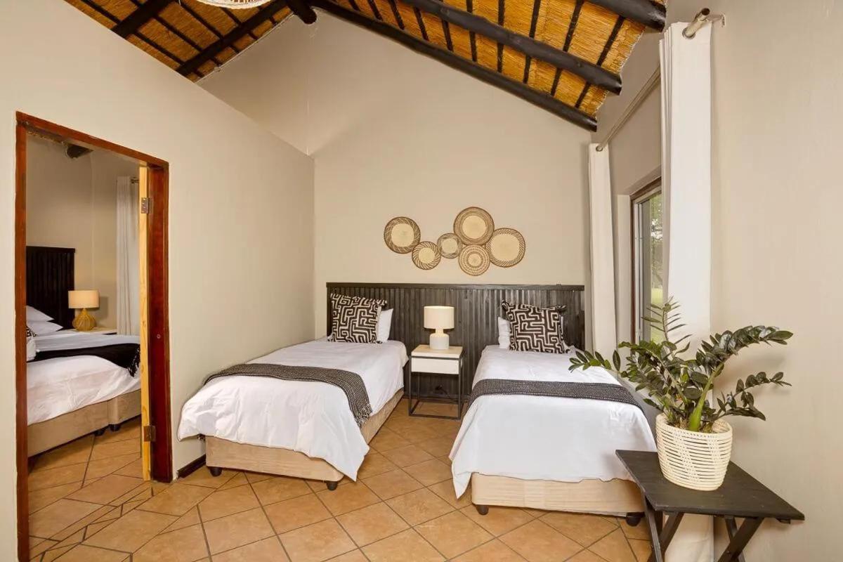 Unyati Safari Lodge Hectorspruit Buitenkant foto